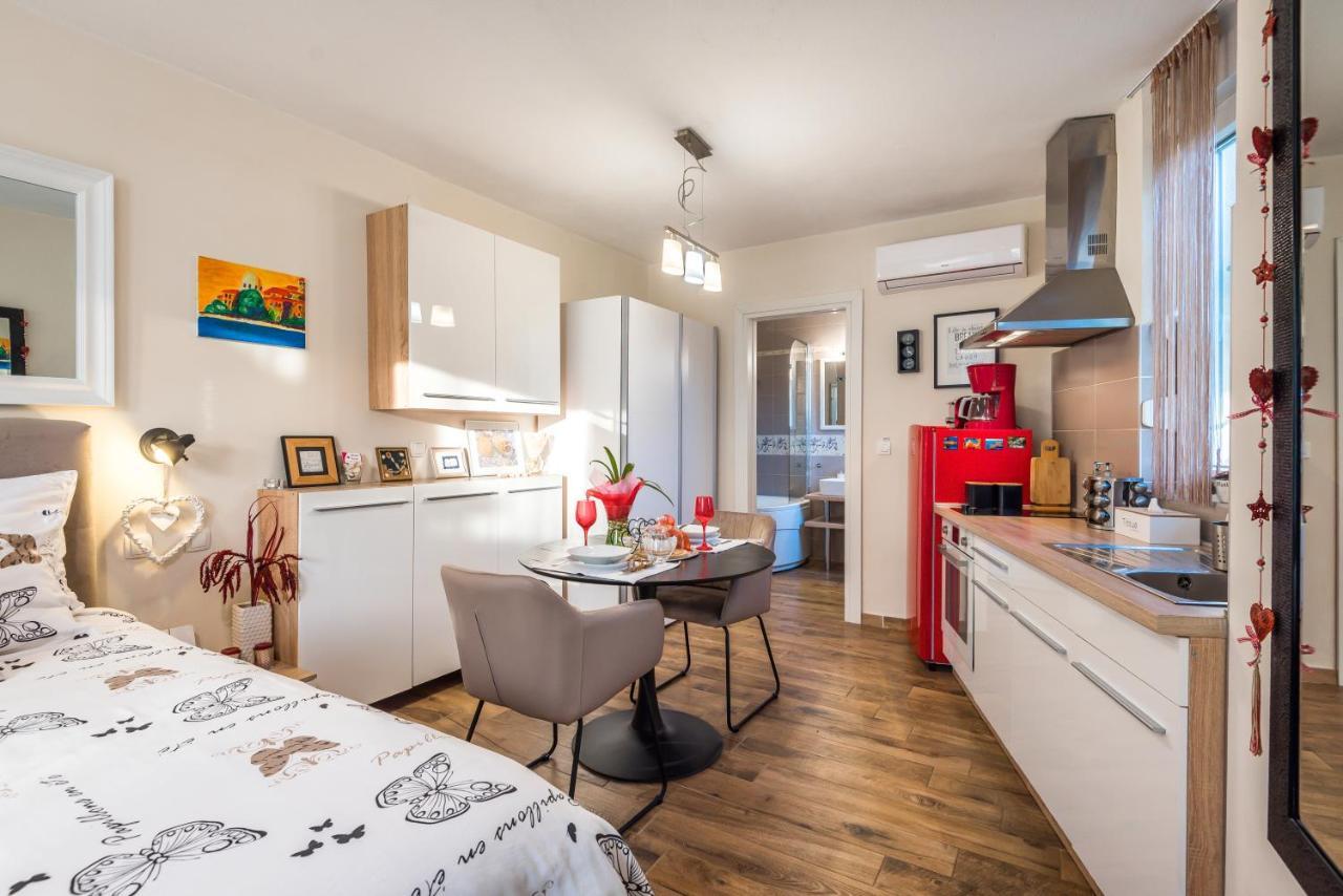 Apartments Stella Mariela Шибеник Экстерьер фото